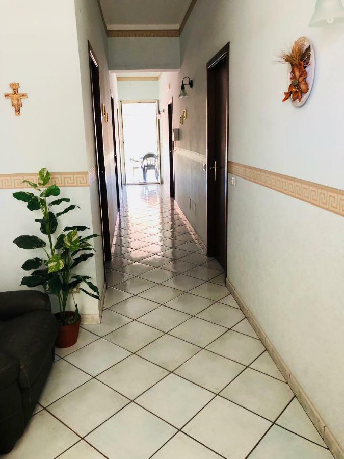 B&B Padre Pio Mascali Eksteriør billede